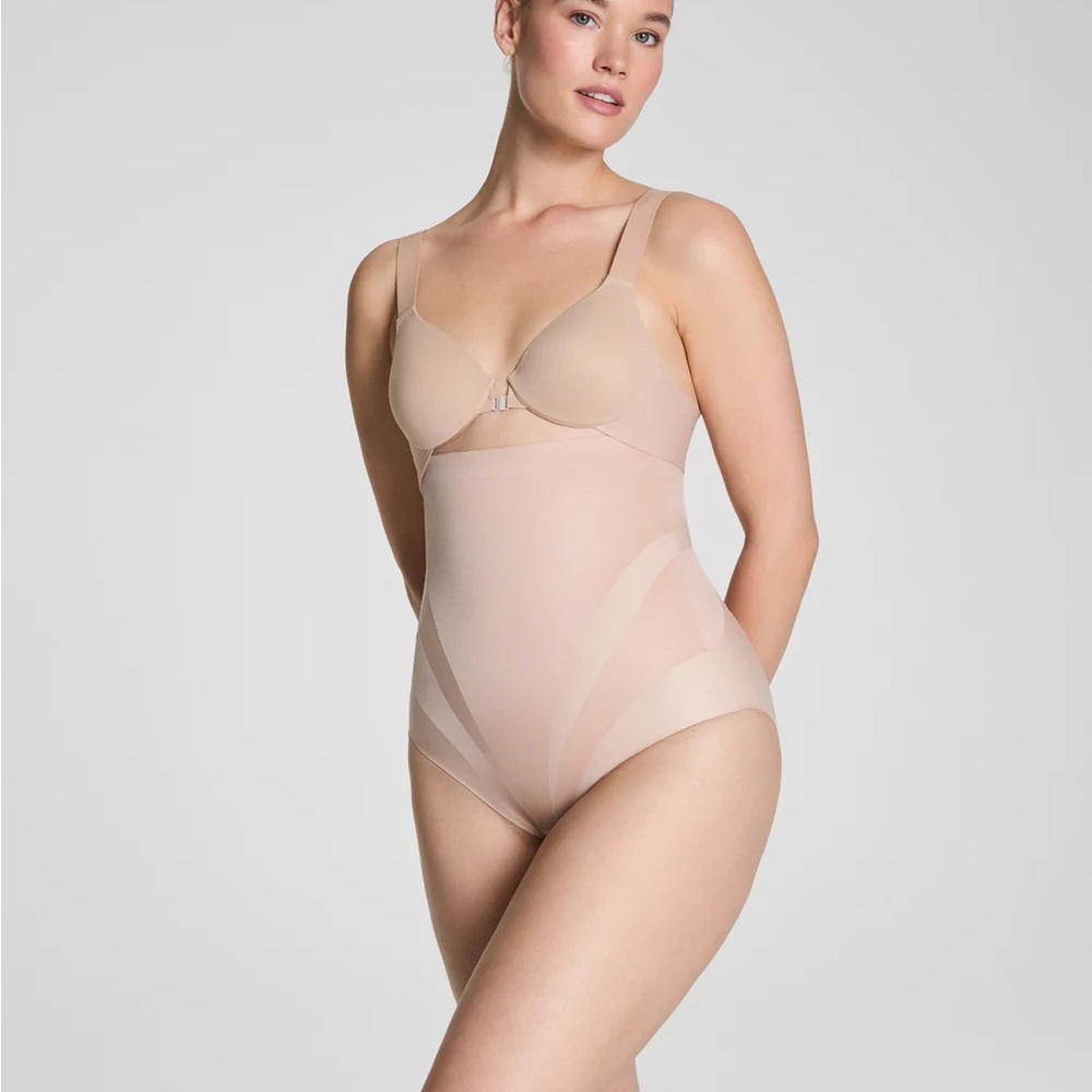 SPANXsupersculpt™ Transform
High-Waisted Brief